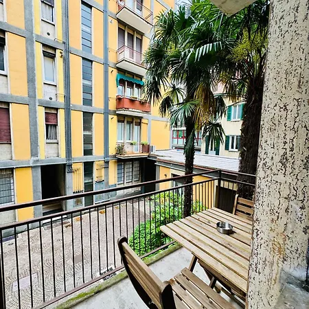 Διαμέρισμα Tiny & Cosy Flat In