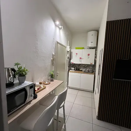 Tiny & Cosy Flat In Apartamento *